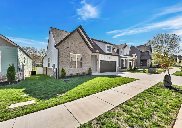 3rd image of 623 Centre St, Pleasant View, TN 37146 | MLS# 3167746