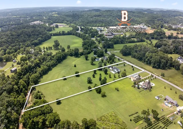 Photo 3 of Single family home for sale at 2236 New Hope Rd, Hendersonville, TN 37075 | MLS# 3167844 | Listing updated on 2026-08-29