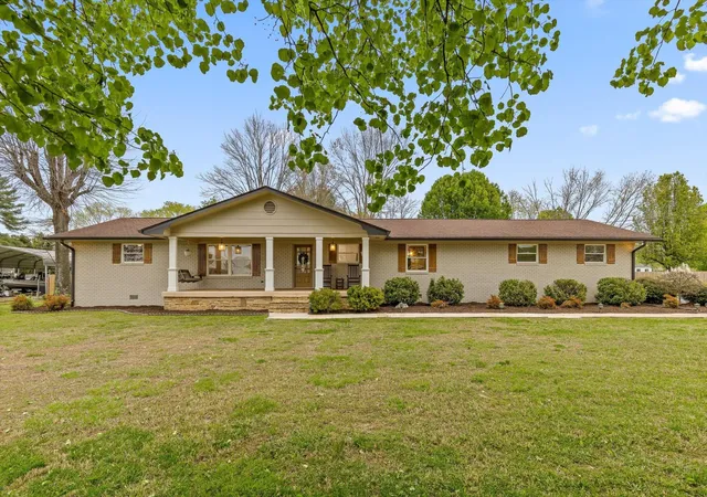 Homes for sale in Hixson, TN | 1615 Eagle Dr, Hixson, TN 37343 | MLS# 3167719