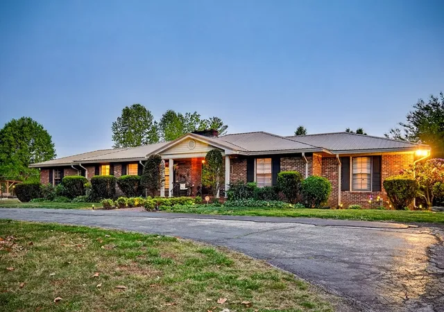 2nd image of 843 W Bockman Way, Sparta, TN 38583 | MLS# 3181427
