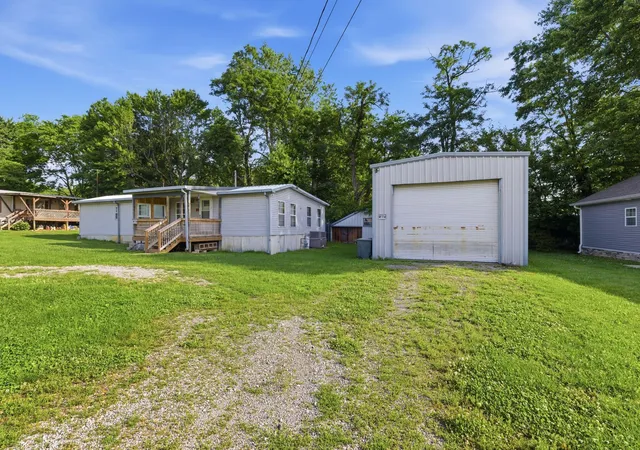1st image of 207 Center St, Portland, TN 37148 | MLS# 3167787