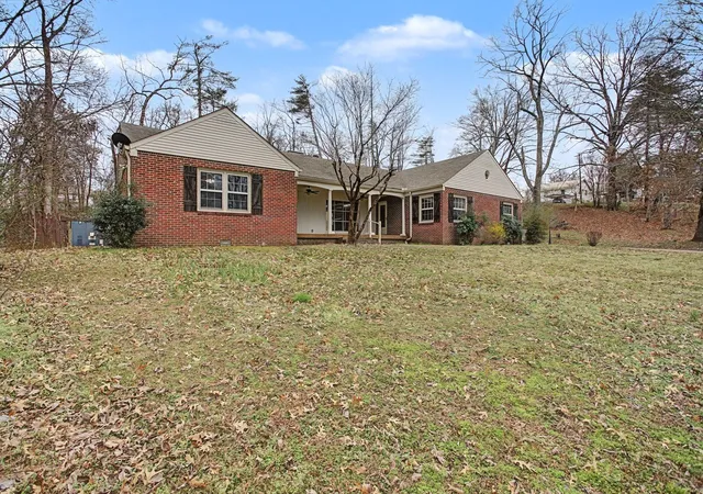 Homes for sale in Centerville, TN | 107 Cherry St, Centerville, TN 37033 | MLS# 3168282