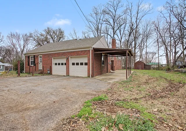Homes for sale in Centerville, TN | 107 Cherry St, Centerville, TN 37033 | MLS# 3168282