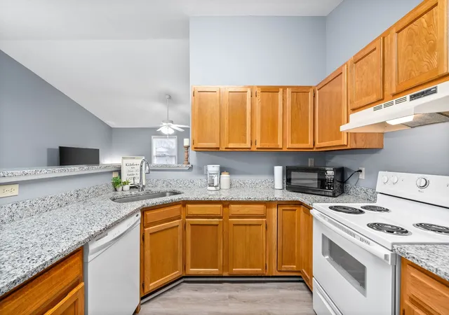 Photo 1 of Condo for sale at 2921 Pawnee Dr, Hopkinsville, KY 42240 | MLS# 3167882 | Listing updated on 2026-09-24