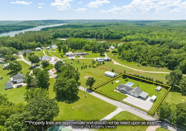 5th image of 198 Yarbro Harbor Dr, Decaturville, TN 38329 | MLS# 3168180