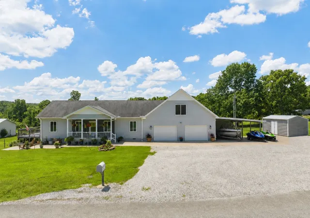 2nd image of 198 Yarbro Harbor Dr, Decaturville, TN 38329 | MLS# 3168180