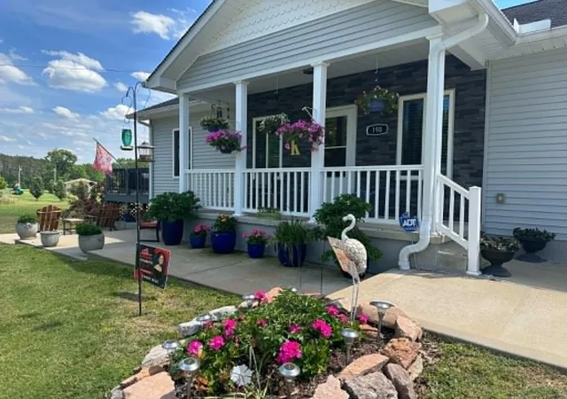 3rd image of 198 Yarbro Harbor Dr, Decaturville, TN 38329 | MLS# 3168180