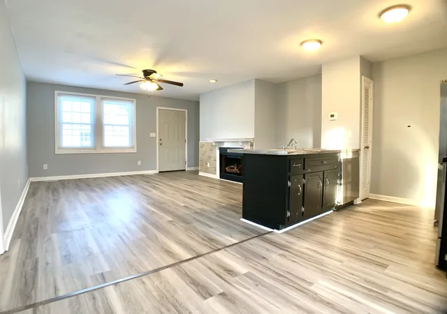 2nd image of 211 Lexington Dr, Clarksville, TN 37042 | MLS# 3168048