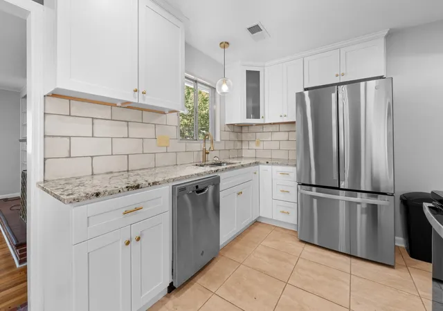 Photo 2 of Single family home for sale at 151 N White Sta Rd, Memphis, TN 38117 | MLS# 3168104 | Listing updated on 2026-07-28