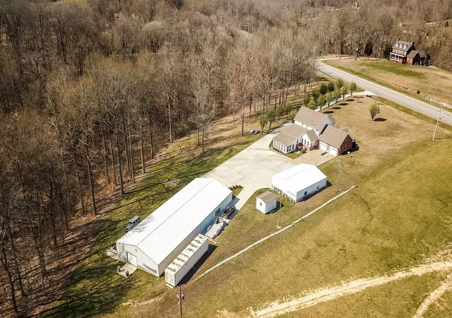 Photo 2 of Single family home for sale at 1626 New Hwy 52 E, Westmoreland, TN 37186 | MLS# 3168147 | Listing updated on 2026-04-06