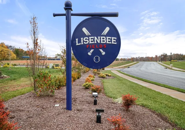 Photo 3 of Single family home for sale at 1147 Lisenbee Way, Clarksville, TN 37042 | MLS# 3168188 | Listing updated on 2026-09-06