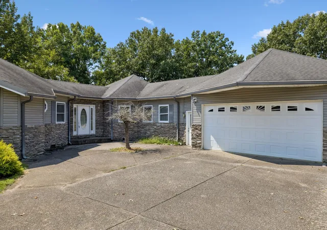 Photo 1 of Single family home for sale at 165 Cedar Point Rd, Bumpus Mills, TN 37028 | MLS# 3168559 | Listing updated on 2026-09-03