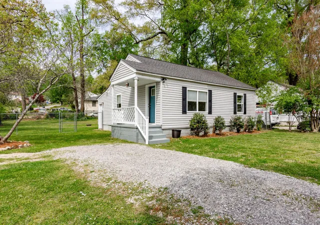 Photo 2 of Sale Pending at 3931 Birmingham Dr, Chattanooga, TN 37415 | MLS# 3311438 | Listing updated on 2026-08-13