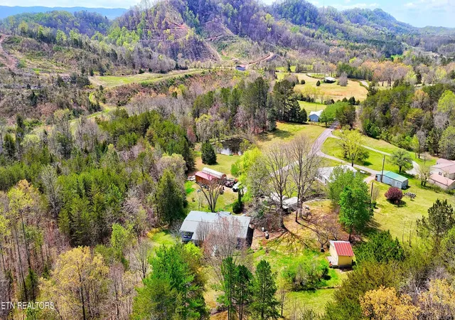 Photo 1 of Manufactured home for sale at 169 County Rd 463, Englewood, TN 37329 | MLS# 3181453 | Listing updated on 2026-09-27