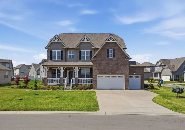 Photo 1 of Sale Pending at 421 Davenport Dr, Murfreesboro, TN 37128 | MLS# 3168234 | Listing updated on 2026-10-28