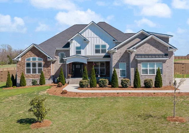 Homes for sale in Greenbrier, TN | 2507 Tom Austin Hwy, Greenbrier, TN 37073 | MLS# 3168474