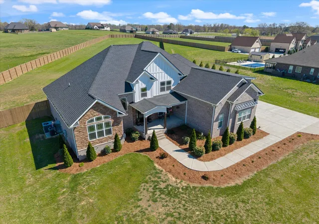 Homes for sale in Greenbrier, TN | 2507 Tom Austin Hwy, Greenbrier, TN 37073 | MLS# 3168474