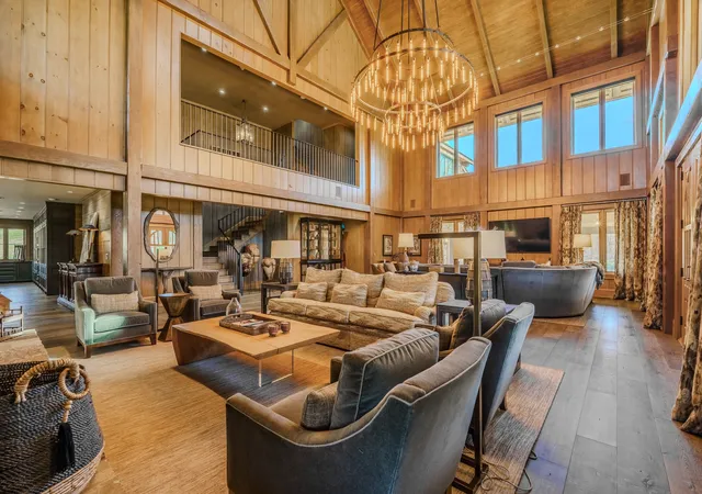 Photo 3 of Mansion for sale at 6720 Erie Rd, Sweetwater, TN 37874 | MLS# 3168404 | Listing updated on 2026-09-04