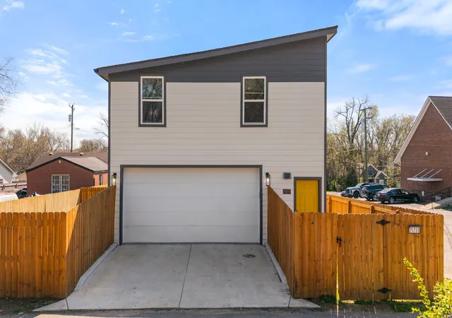 Photo 3 of Single family home for sale at 2520 Delk Ave, Nashville, TN 37208 | MLS# 3169734 | Listing updated on 2026-09-16