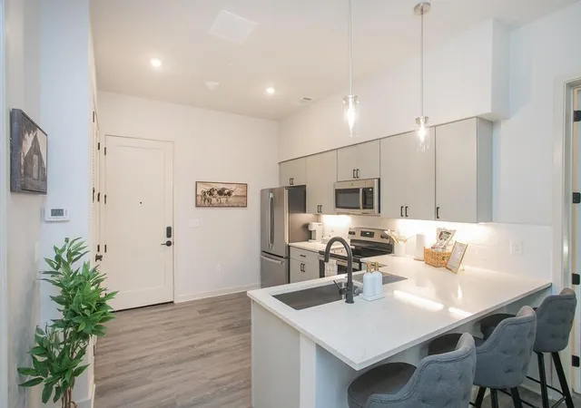 5th image of 1014 16Th Ave S, Nashville, TN 37212