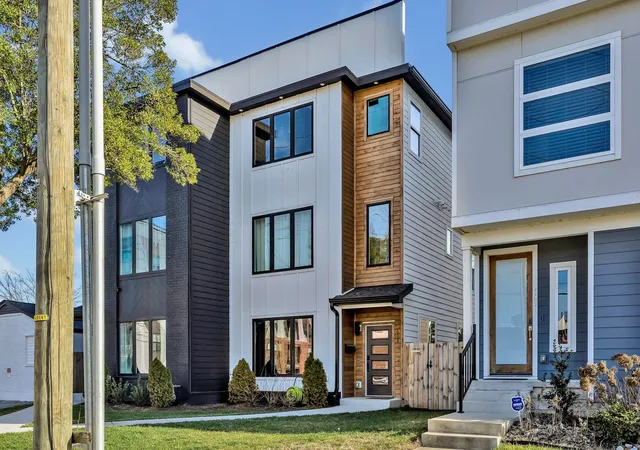 Photo 3 of Sale Pending at 611a 21st Avenue N, Nashville, TN 37203 | MLS# 3176496 | Listing updated on 2026-08-20