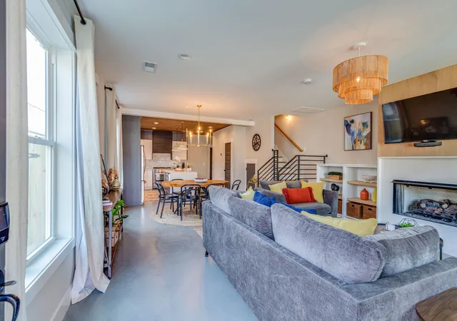 Photo 4 of Sale Pending at 613a 21st Avenue N, Nashville, TN 37203 | MLS# 3176499 | Listing updated on 2026-08-20