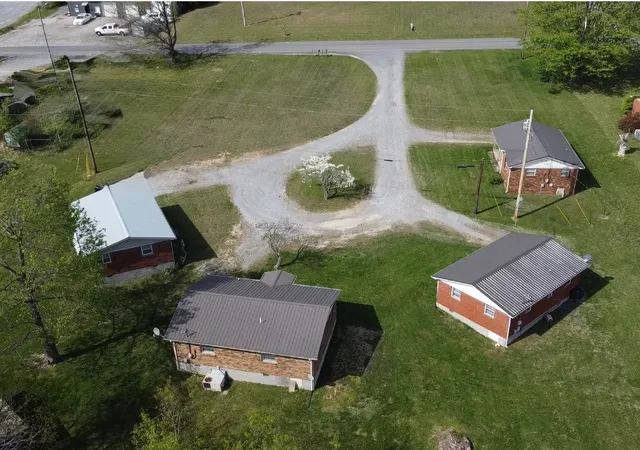 2nd image of 204 George Akins Rd, Westmoreland, TN 37186 | MLS# 3170686
