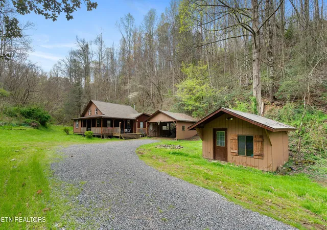 Photo 3 of Single family home for sale at 4346 Grindstone Ridge Rd, Pigeon Forge, TN 37863 | MLS# 3270211 | Listing updated on 2026-07-10