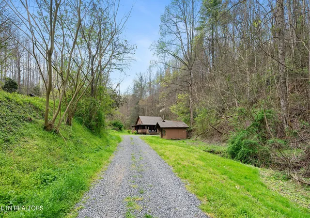 Photo 4 of Single family home for sale at 4346 Grindstone Ridge Rd, Pigeon Forge, TN 37863 | MLS# 3270211 | Listing updated on 2026-07-10