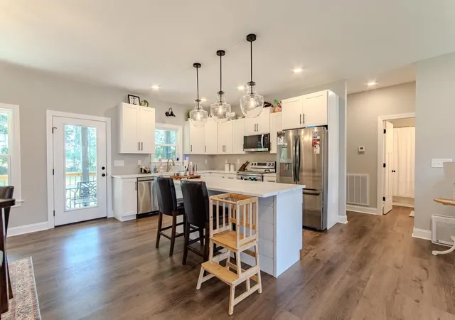 Photo 3 of Single family home for sale at 225 Cordova Cv, Savannah, TN 38372 | MLS# 3168833 | Listing updated on 2026-09-02