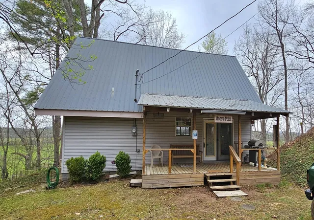 Homes for sale in Tellico Plains, TN | 6870 Tennessee 360, Tellico Plains, TN 37385 | MLS# 3214713