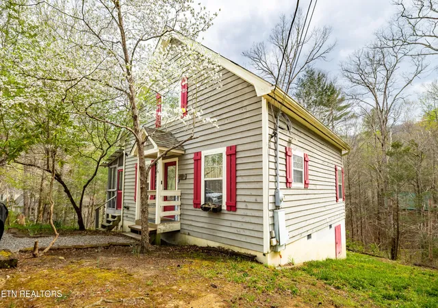 3rd image of 516 Clearwater Circle, Townsend, TN 37882 | MLS# 3168892