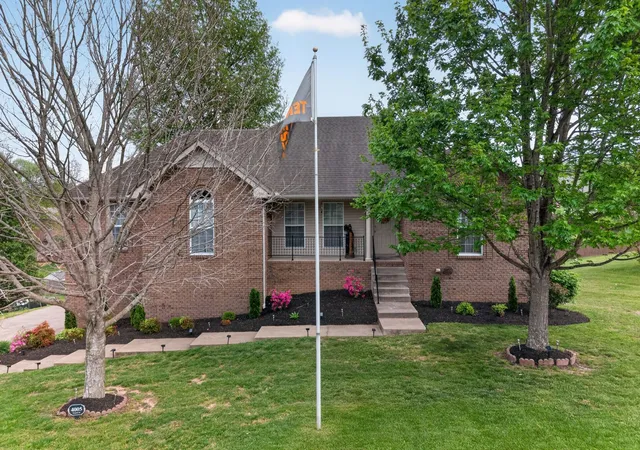 Homes for sale in Greenbrier, TN | 4005 Summit Dr, Greenbrier, TN 37073 | MLS# 3177751