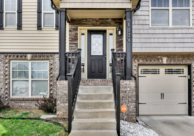 2nd image of 1128 Ivy Brook Way, Clarksville, TN 37043 | MLS# 3180759