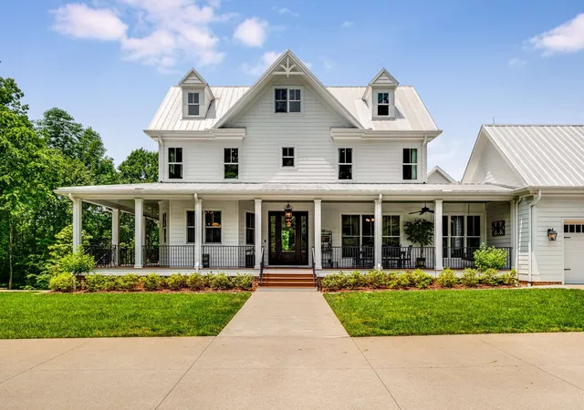 Photo 3 of Mansion for sale at 8454 Lewis Rd, Nashville, TN 37221 | MLS# 3170417 | Listing updated on 2026-04-09