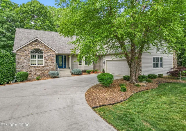 Photo 1 of Single family home for sale at 21 Lexham Ct, Crossville, TN 38558 | MLS# 3169027 | Listing updated on 2026-09-24