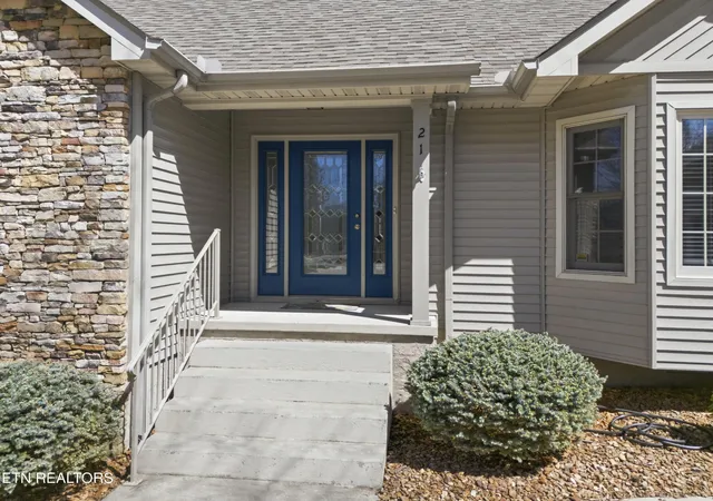 Photo 2 of Single family home for sale at 21 Lexham Ct, Crossville, TN 38558 | MLS# 3169027 | Listing updated on 2026-09-24
