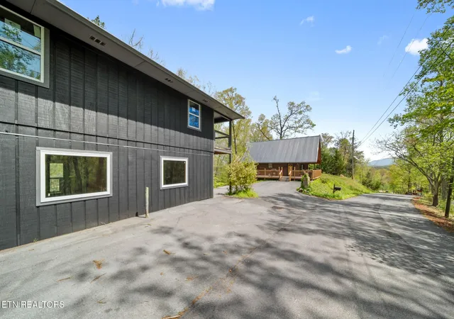 Photo 3 of Sale Pending at 720 Timberlake Dr, Sevierville, TN 37862 | MLS# 3541305 | Listing updated on 2026-09-04