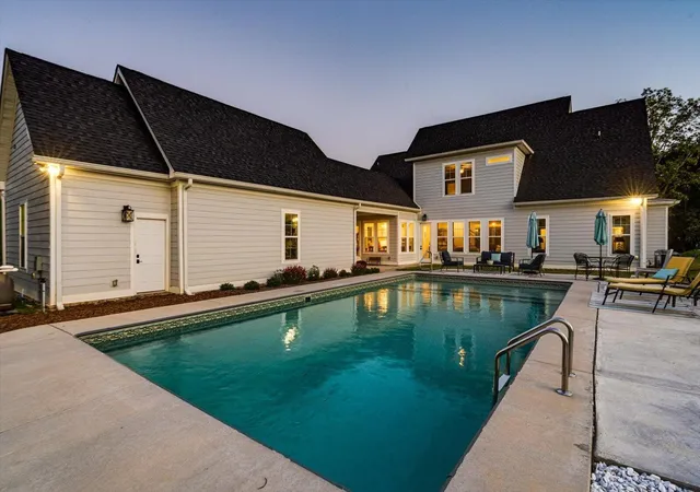 4th image of 200 Waters Dr, Ringgold, GA 30736 | MLS# 3229907
