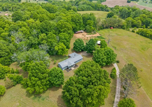 Single family home for sale at 2580 Santa Fe Pike, Santa Fe, TN 38482 | MLS# 3186306