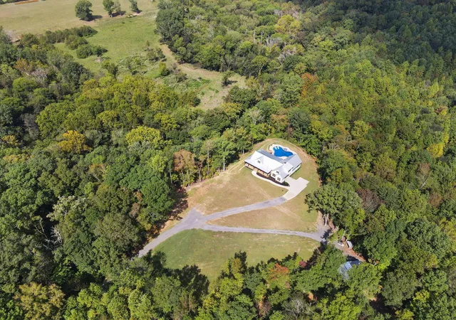 Photo 4 of Single family home for sale at 450 County Rd 28, Calhoun, TN 37309 | MLS# 3181681 | Listing updated on 2026-09-30
