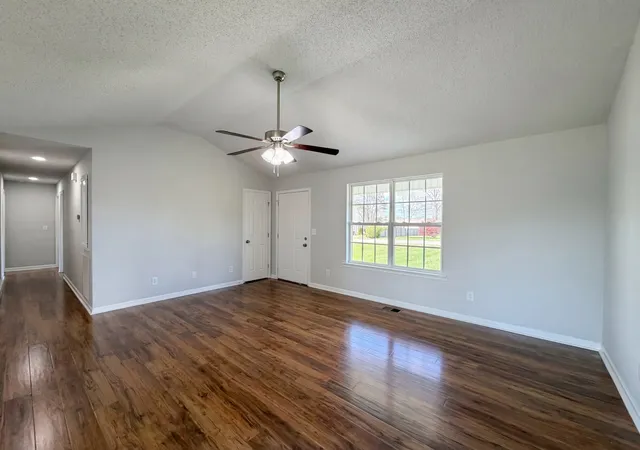 3rd image of 2310 Forrest Fields Dr, Chapel Hill, TN 37034 | MLS# 3169657