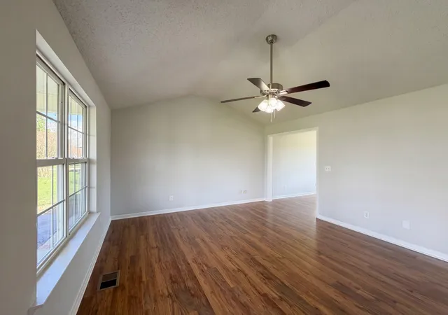 5th image of 2310 Forrest Fields Dr, Chapel Hill, TN 37034 | MLS# 3169657