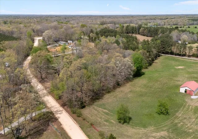 Photo 4 of Land for sale at 1837 Humphreys Co Line Rd, Mc Ewen, TN 37101 | MLS# 3169361 | Listing updated on 2026-08-28