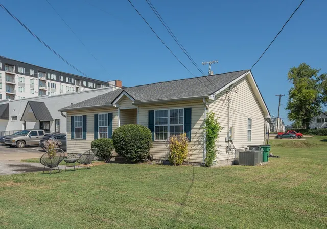 Homes for sale in Nashville, TN | 107 Cleveland St, Nashville, TN 37207 | MLS# 3180709