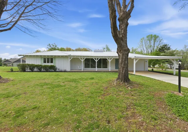 1st image of 16 Bingham Ct, Winchester, TN 37398 | MLS# 3170004