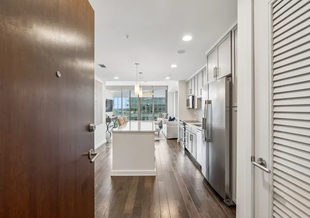 Photo 2 of Condo for sale at 1212 Laurel St #1714, Nashville, TN 37203 | MLS# 3592444 | Listing updated on 2026-09-21