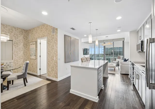 Photo 3 of Condo for sale at 1212 Laurel St #1714, Nashville, TN 37203 | MLS# 3592444 | Listing updated on 2026-09-21