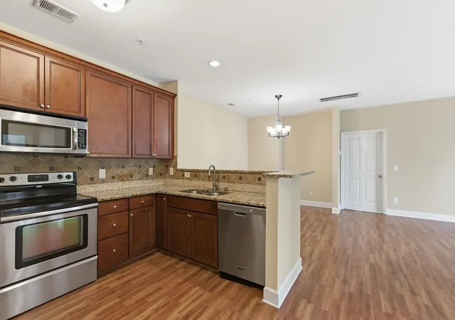 4th image of 4848 Bevendean Dr #D9, Nashville, TN 37211 | MLS# 3170191
