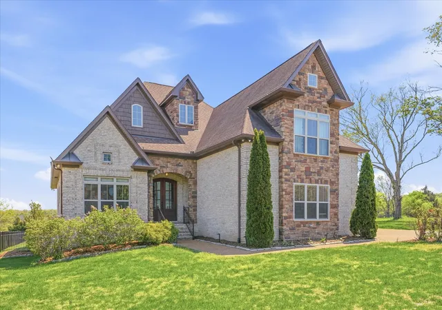Photo 1 of Single family home for sale at 1033 Mires Rd, Mount Juliet, TN 37122 | MLS# 3173058 | Listing updated on 2026-09-30